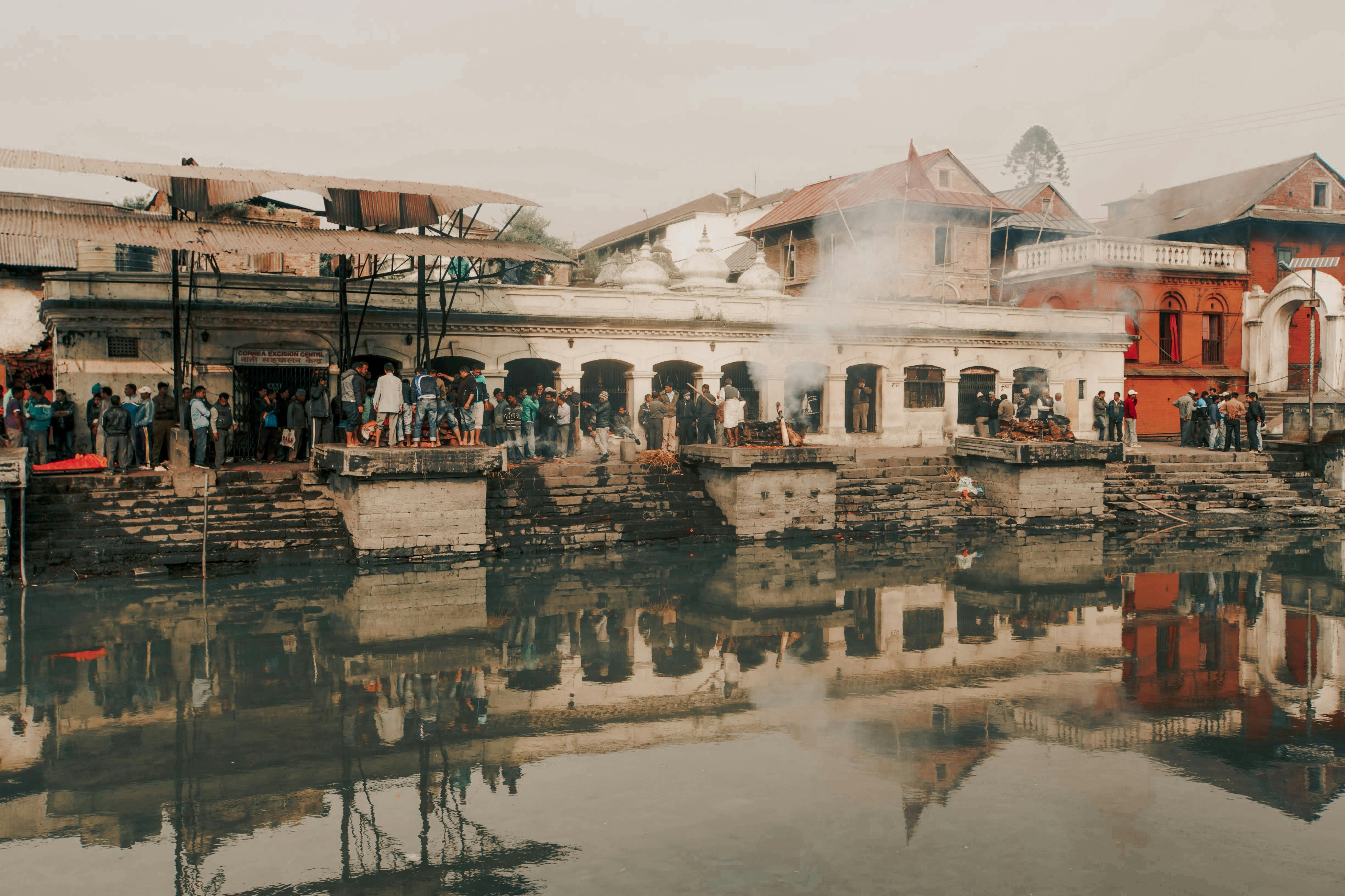 Cremation-ceremony-at-Pashupatinath-Temple